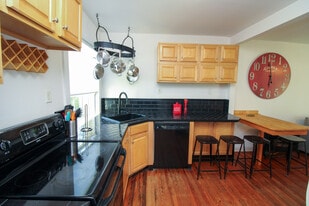 Building Photo - 375 Weaverville Rd