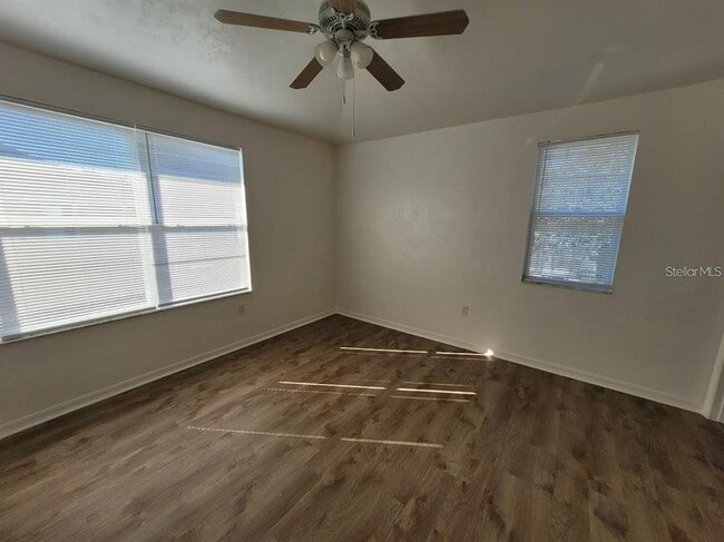 Building Photo - 3890 SW 20th Ave