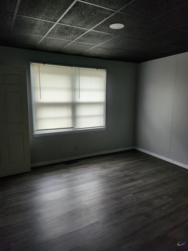 Building Photo - 300 Carolina B11 Ave