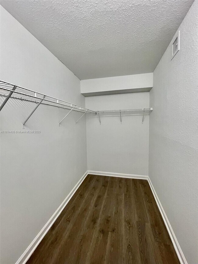 Building Photo - 15400 SW 284th St