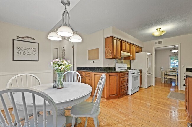Building Photo - 609 Indigo Cir