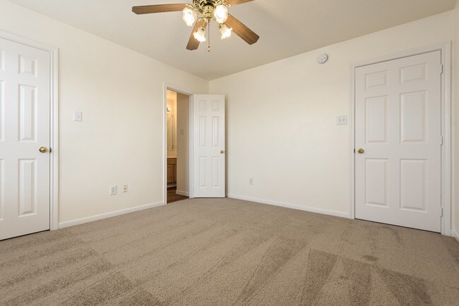 Building Photo - 5069 Akumal Calle