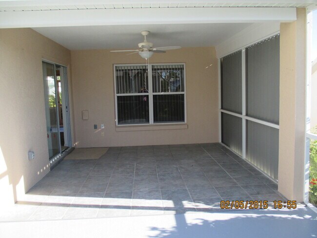 Building Photo - Lovely Oakwood Village Home