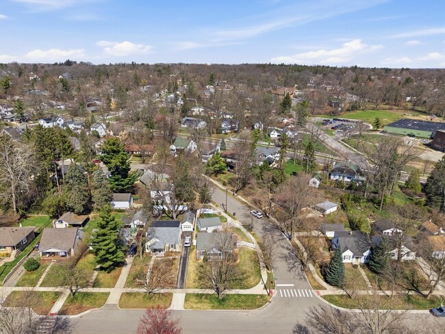 Building Photo - 1102 Arborview Blvd