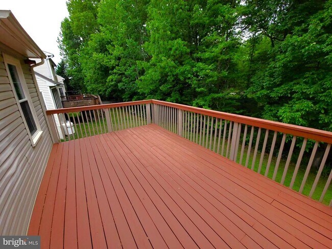 Building Photo - 18 Willow Glen Ct