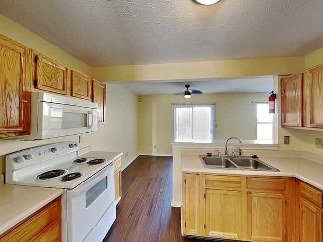 Building Photo - 11324 Water Birch Dr