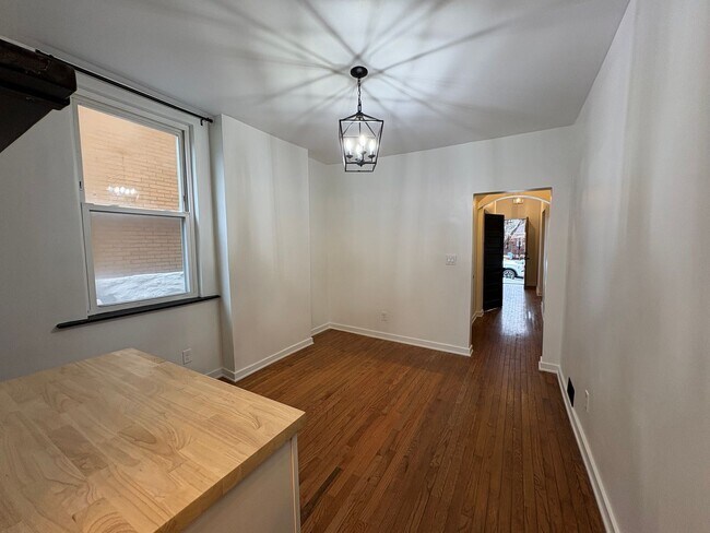 Building Photo - 3 Unit Apartment Building in the Heart of the Bellevue area of Pittsburgh