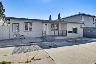 Building Photo - 54TH STREET 2985-2987 #1 FRONT UNITS