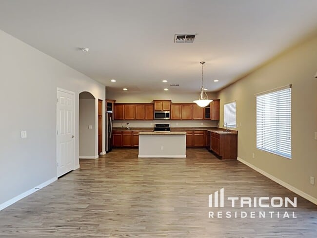 Building Photo - 42780 W Wild Horse Trail