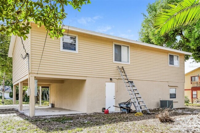 Building Photo - 8181 Albatross Rd