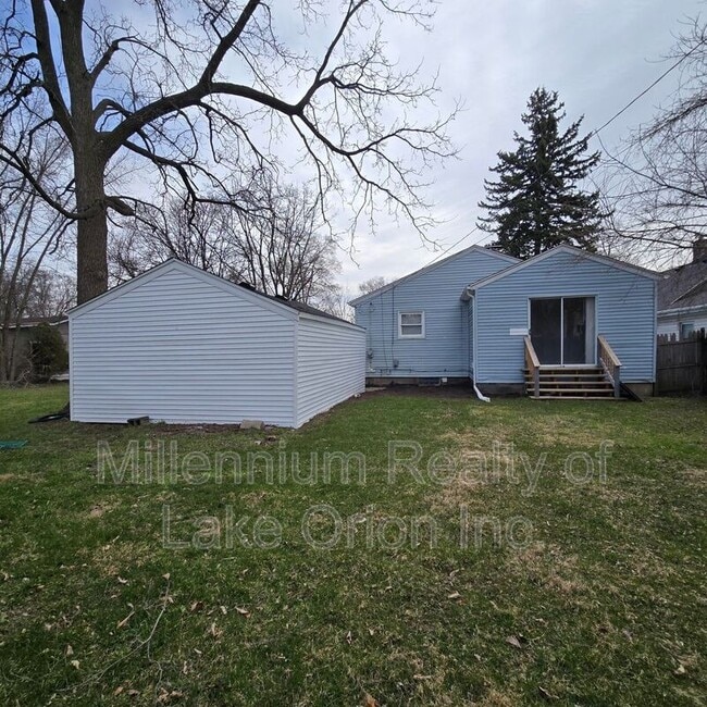 Building Photo - 715 Kenilworth Ave