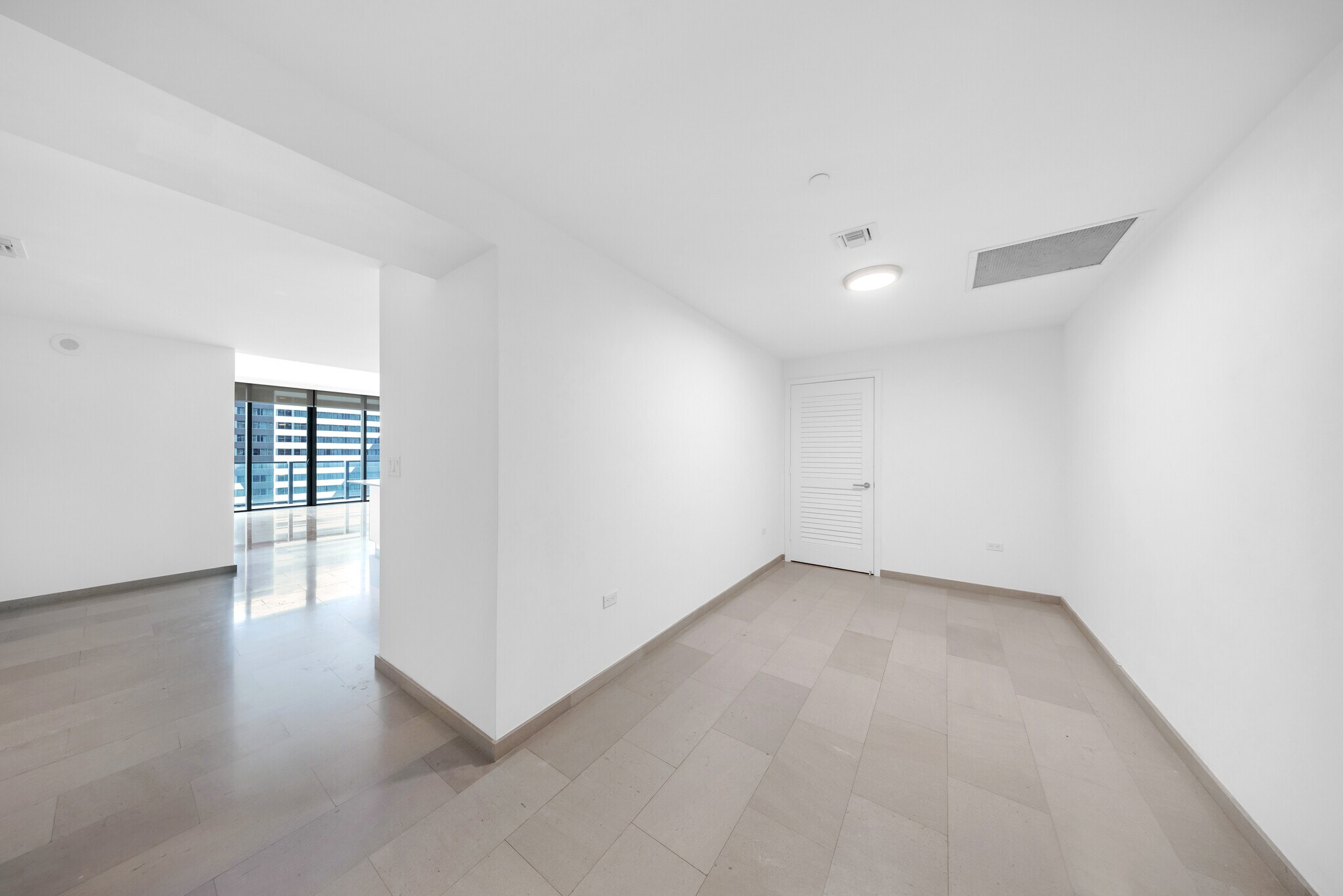 Building Photo - 88 SW 7th St