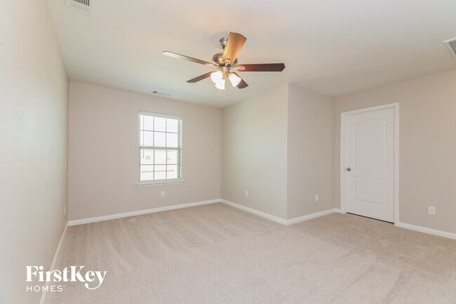 Building Photo - 1505 Kim Loan Dr