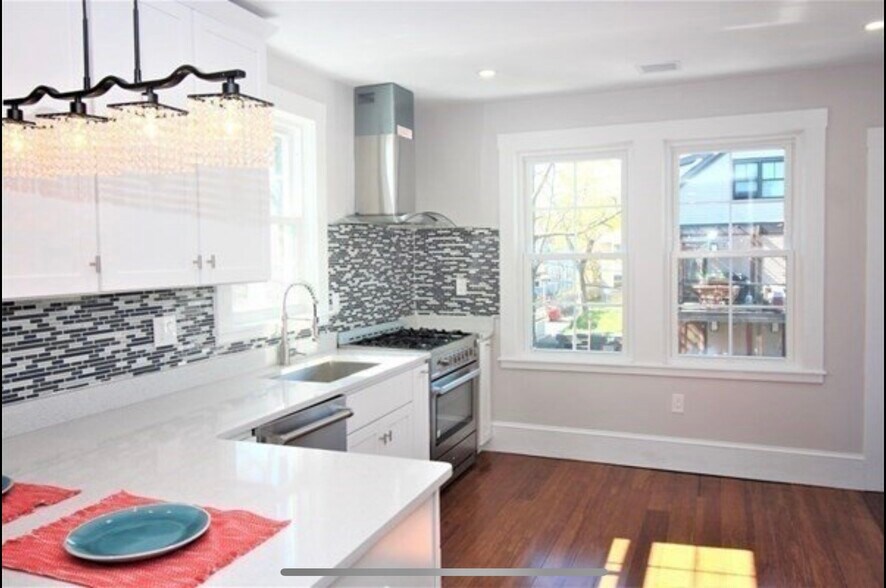 Building Photo - 318 Concord Ave