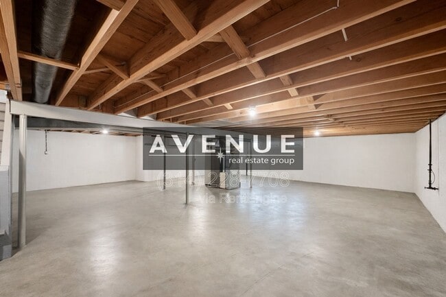 Building Photo - 412 Claymont Dr