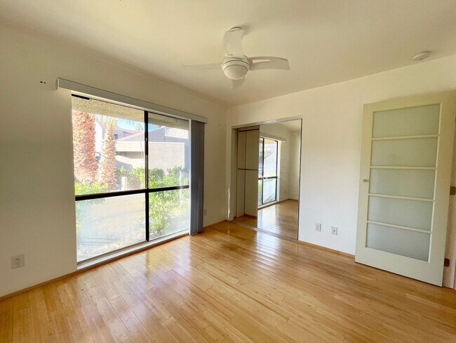 Building Photo - AVAILABLE NOW!! BEAUTIFUL  2 Bed / 2 Bath - Across from The River Shopping Center in RANCHO MIRAGE!