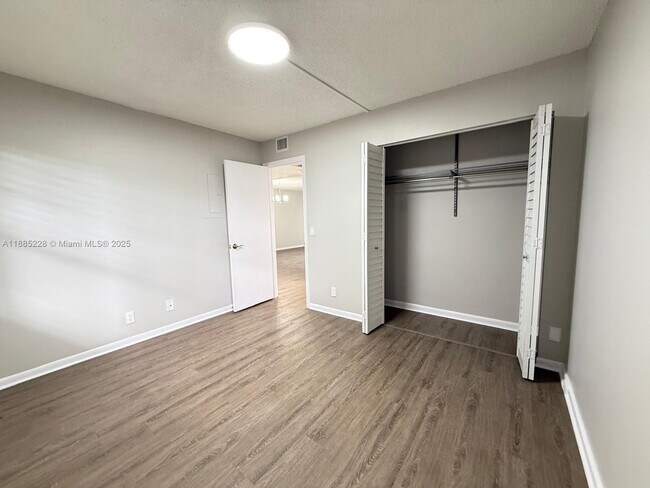 Building Photo - 901 SW 128th Ave