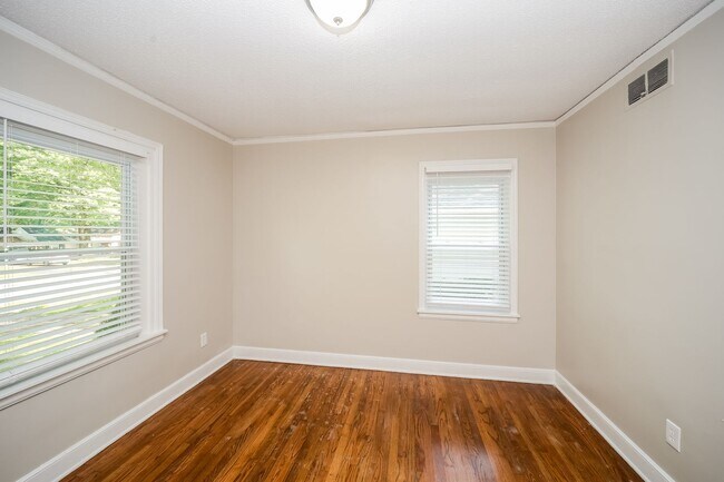 Building Photo - Beautiful House for Rent in Berclair-Highl...