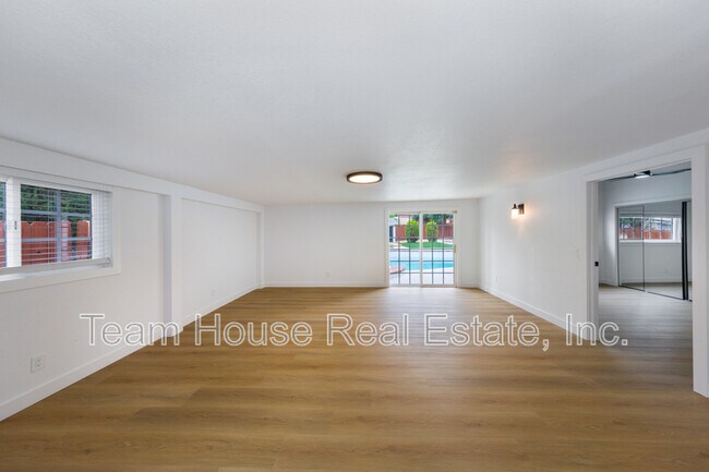 Building Photo - 18735 Bookham Dr