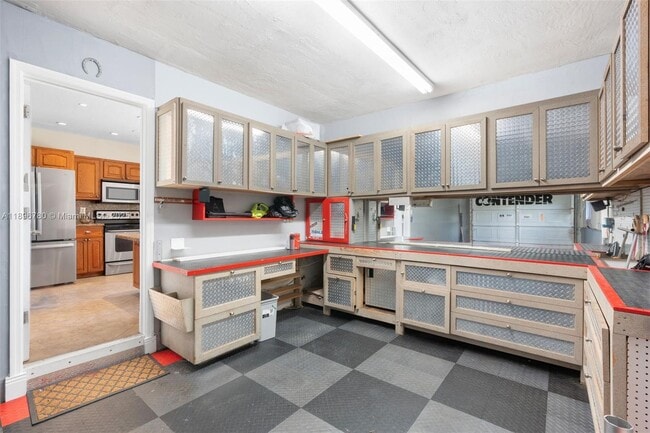 Building Photo - 7305 NW 95th Way