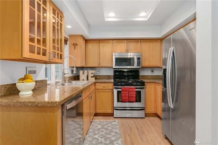 Building Photo - 1915 24th Ave S