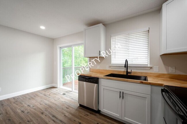Building Photo - 7713 Nautical Way