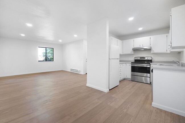 Building Photo - Cute 2 bedroom, 2 bath Condo for rent in R...