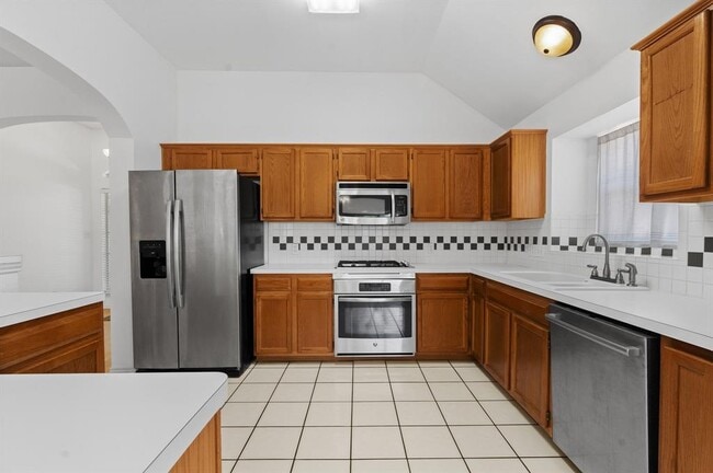 Building Photo - 300 Betterman Dr