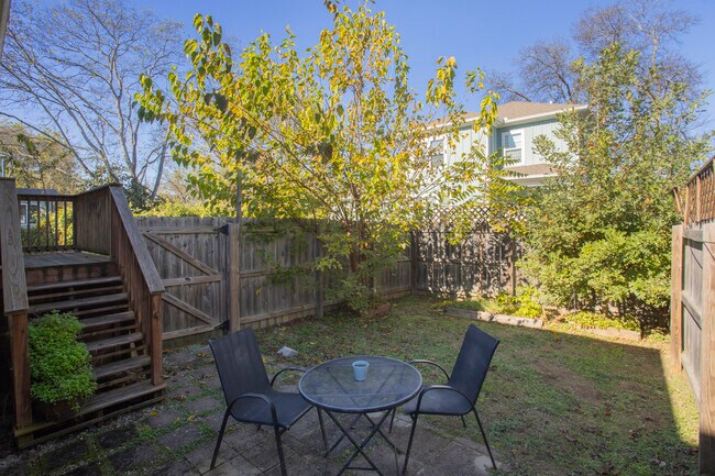 Building Photo - 1429 Litton Ave