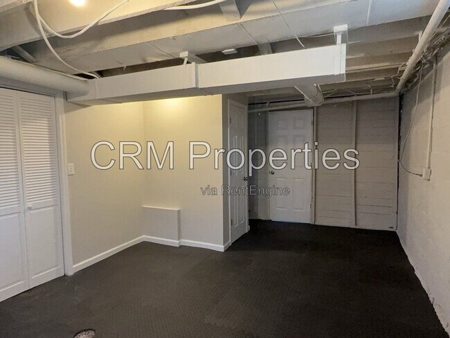 Building Photo - 641 E 30th St