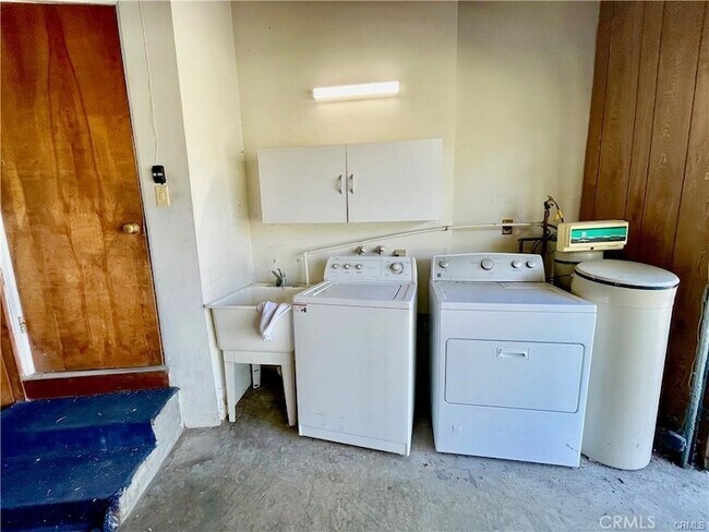Building Photo - 2624 Towner Ln