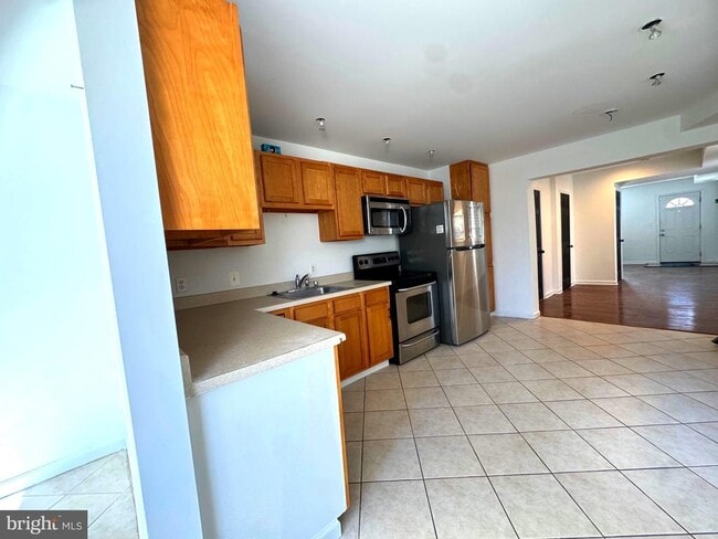 Building Photo - 208 S Washington St