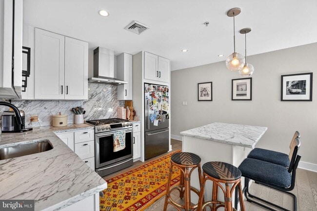 Building Photo - 1634 14th St NW