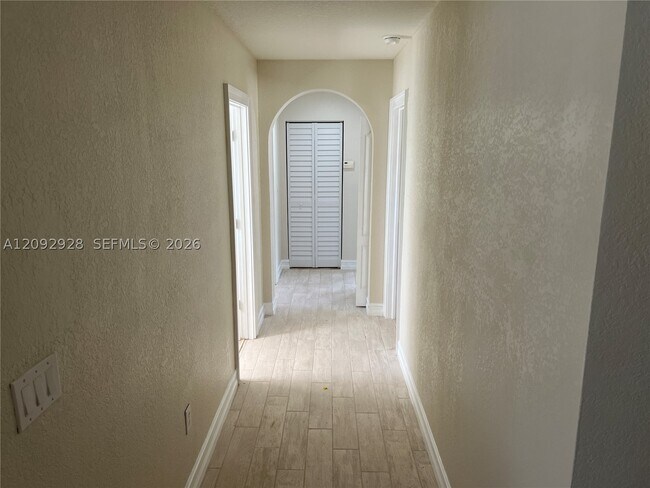 Building Photo - 14008 SW 274th Terrace