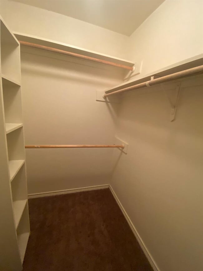 Building Photo - 5420 Kemper St