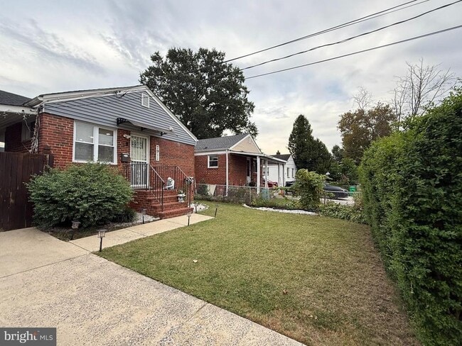 Building Photo - 7911 25th Ave