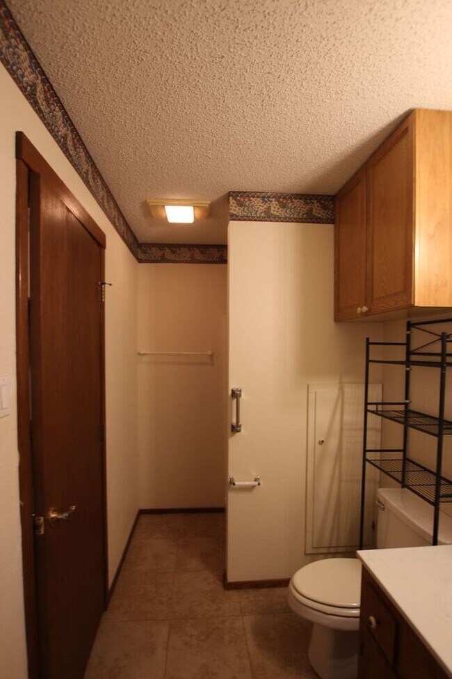 Building Photo - Beautiful 3 Bed 2 Bath Home in Tyler's Azalea District