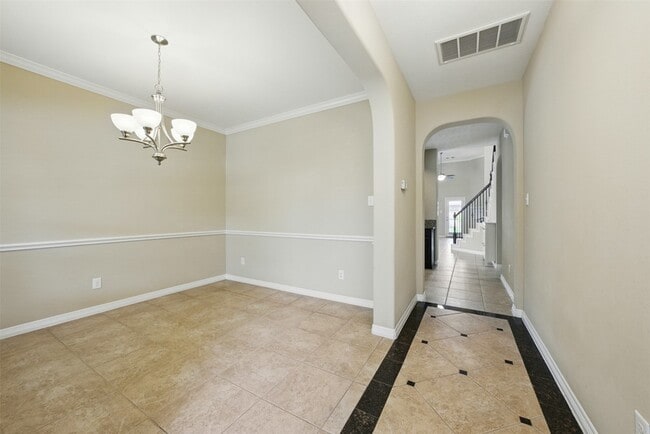 Building Photo - 27154 Harvest Pointe Ln