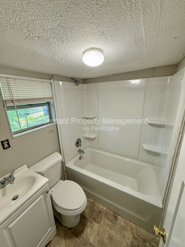 Building Photo - 116 Lexington Ave