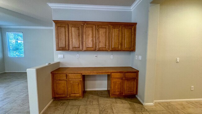 Building Photo - Discover your dream home in the heart of H...