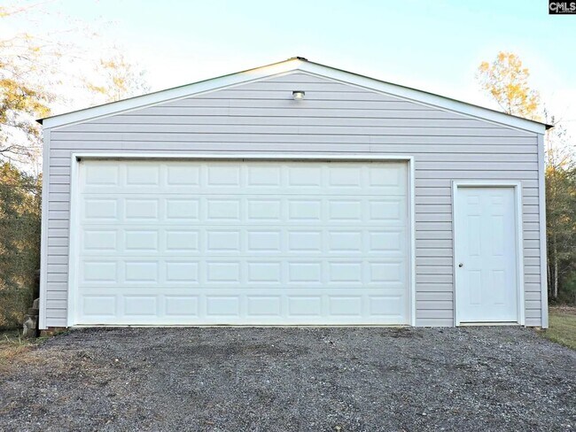 Building Photo - 8303 Macedonia Church Rd
