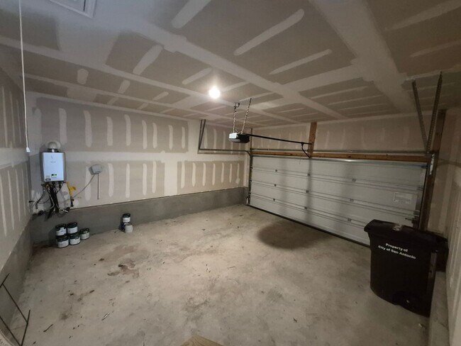 Building Photo - 10019 Kersey Ml