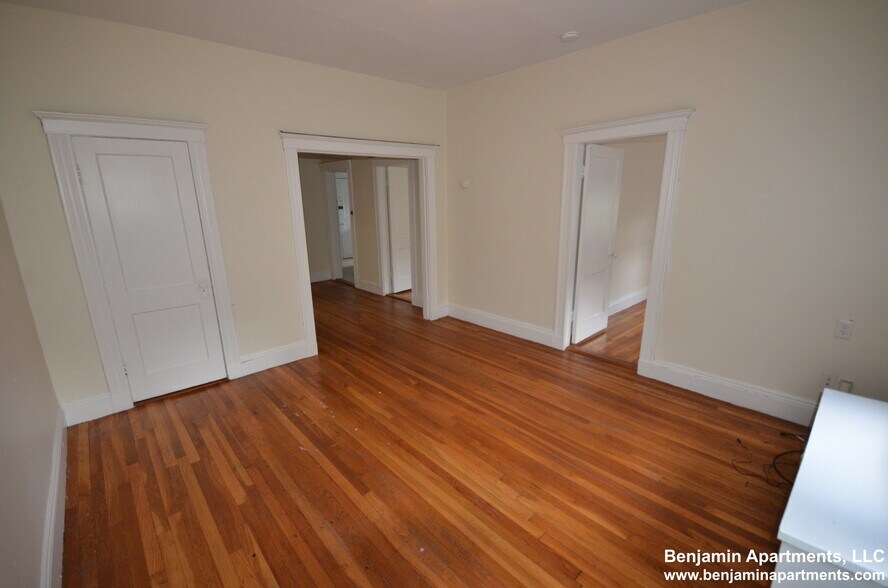 Building Photo - 3 Egremont Rd