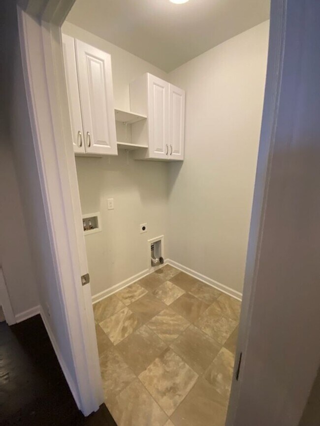 Building Photo - Beautiful 4 Bedroom in Cane Bay