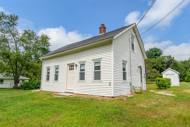 Building Photo - 805 Mashamoquet Rd