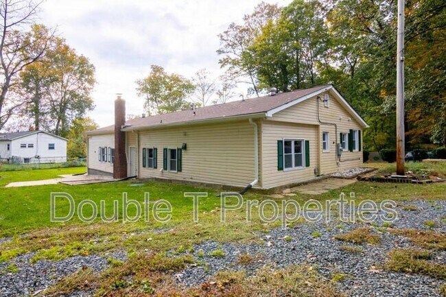 Building Photo - 3405 Pebble Dr