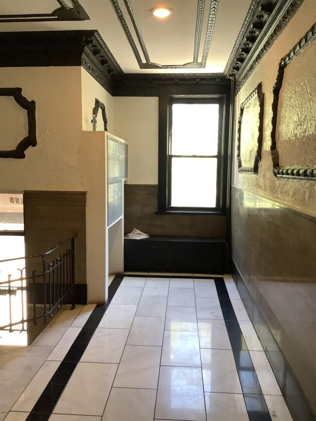 Building Photo - 331 79th St