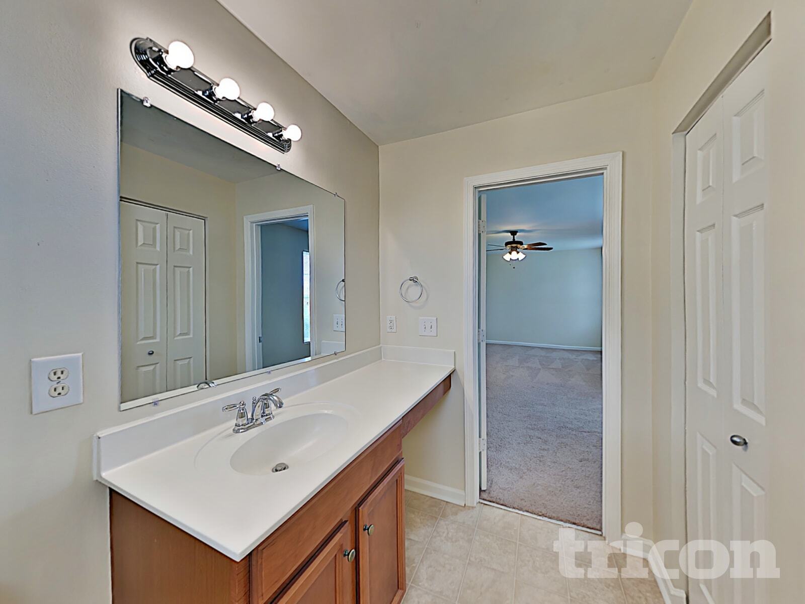 Building Photo - 1024 Daniel Ln