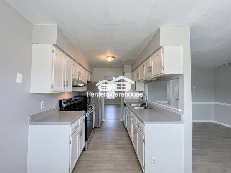 Building Photo - 808 Fraternity Ct