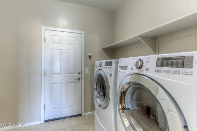 Building Photo - 9116 W Silver Cholla Dr